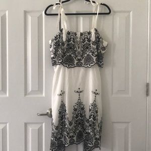 Parker white and black dress